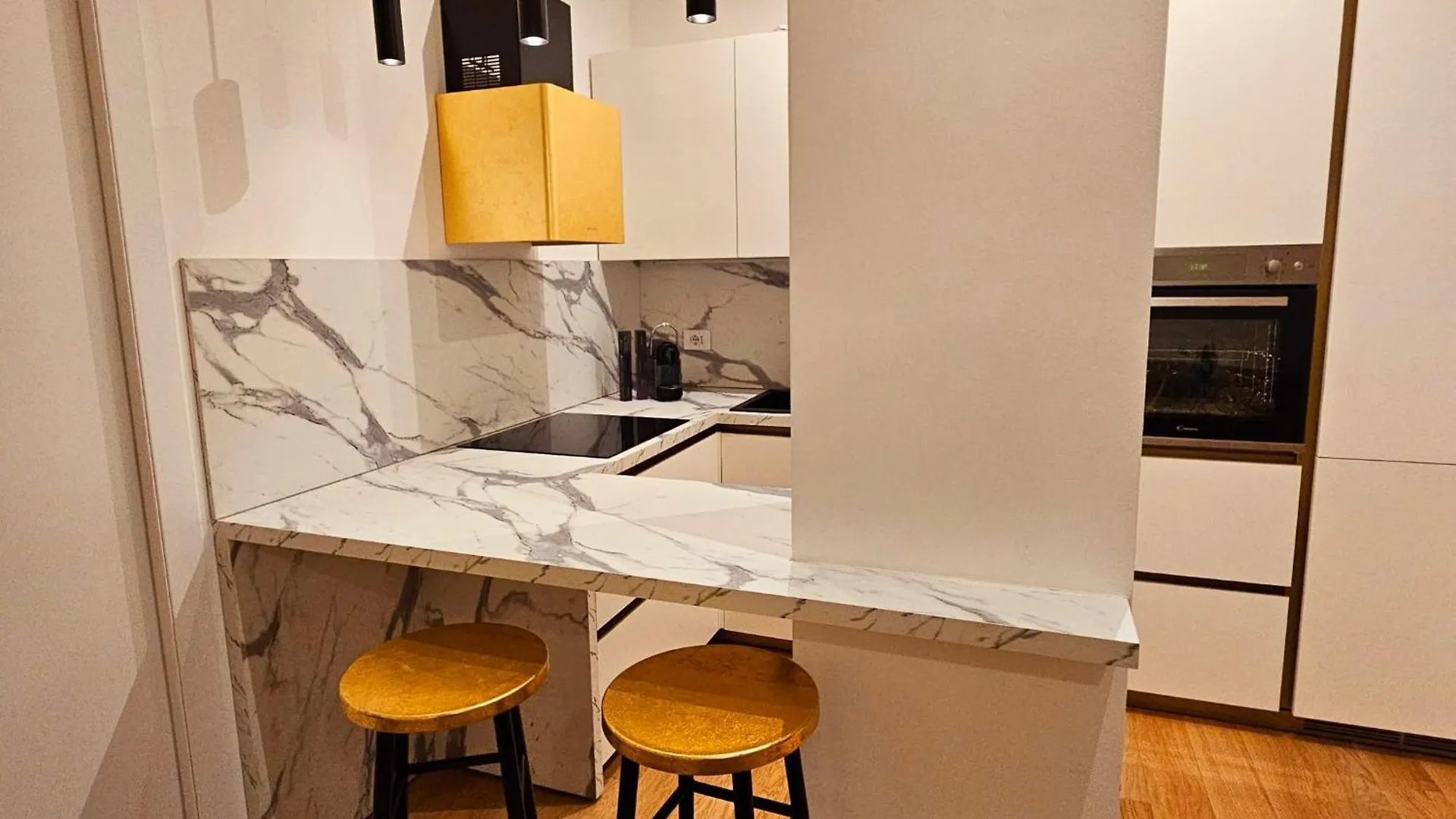 Cozy Apartment Between Sempione, City Life And Mico ! Milan Italy