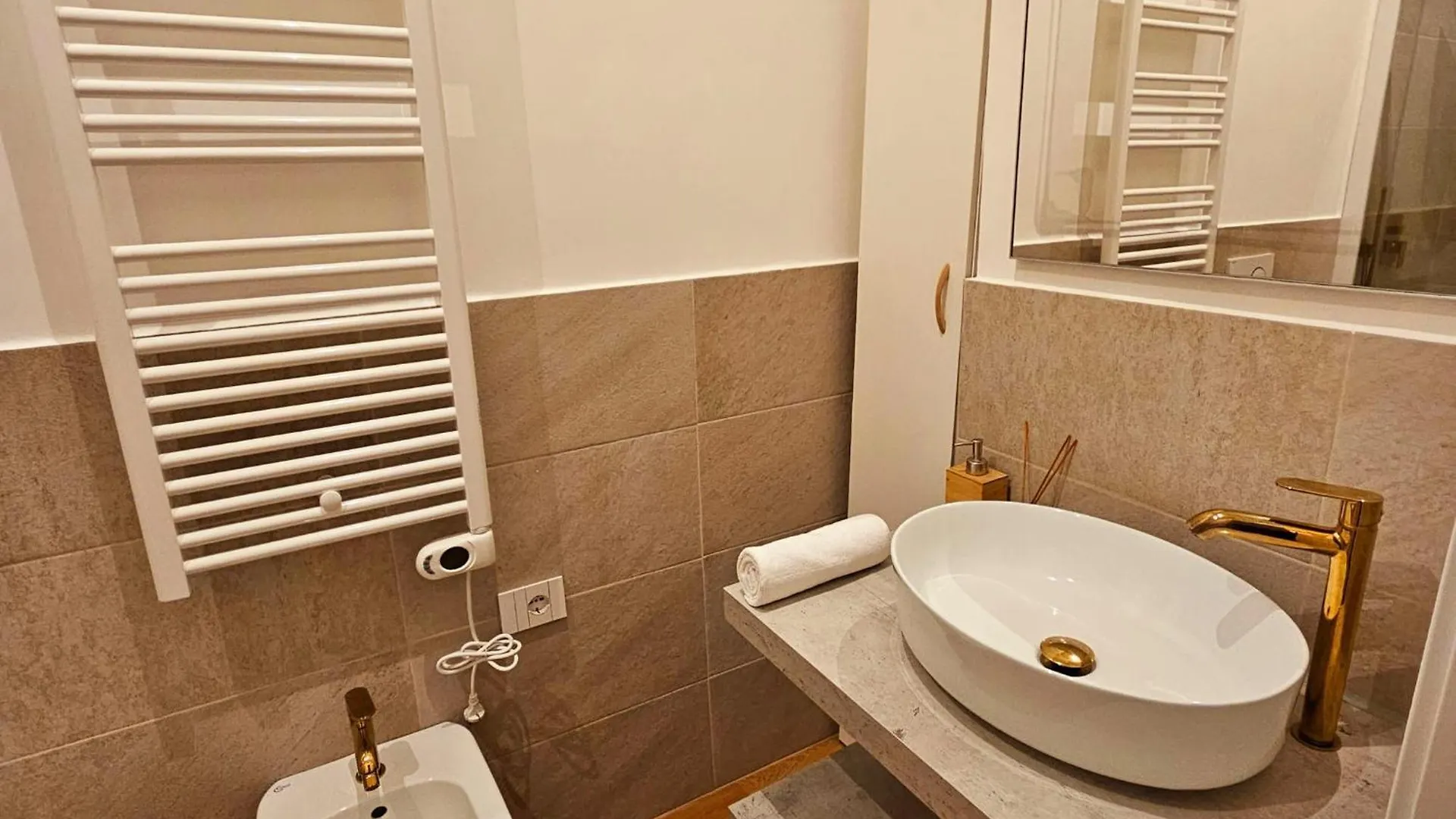 Cozy Apartment Between Sempione, City Life And Mico ! Milan