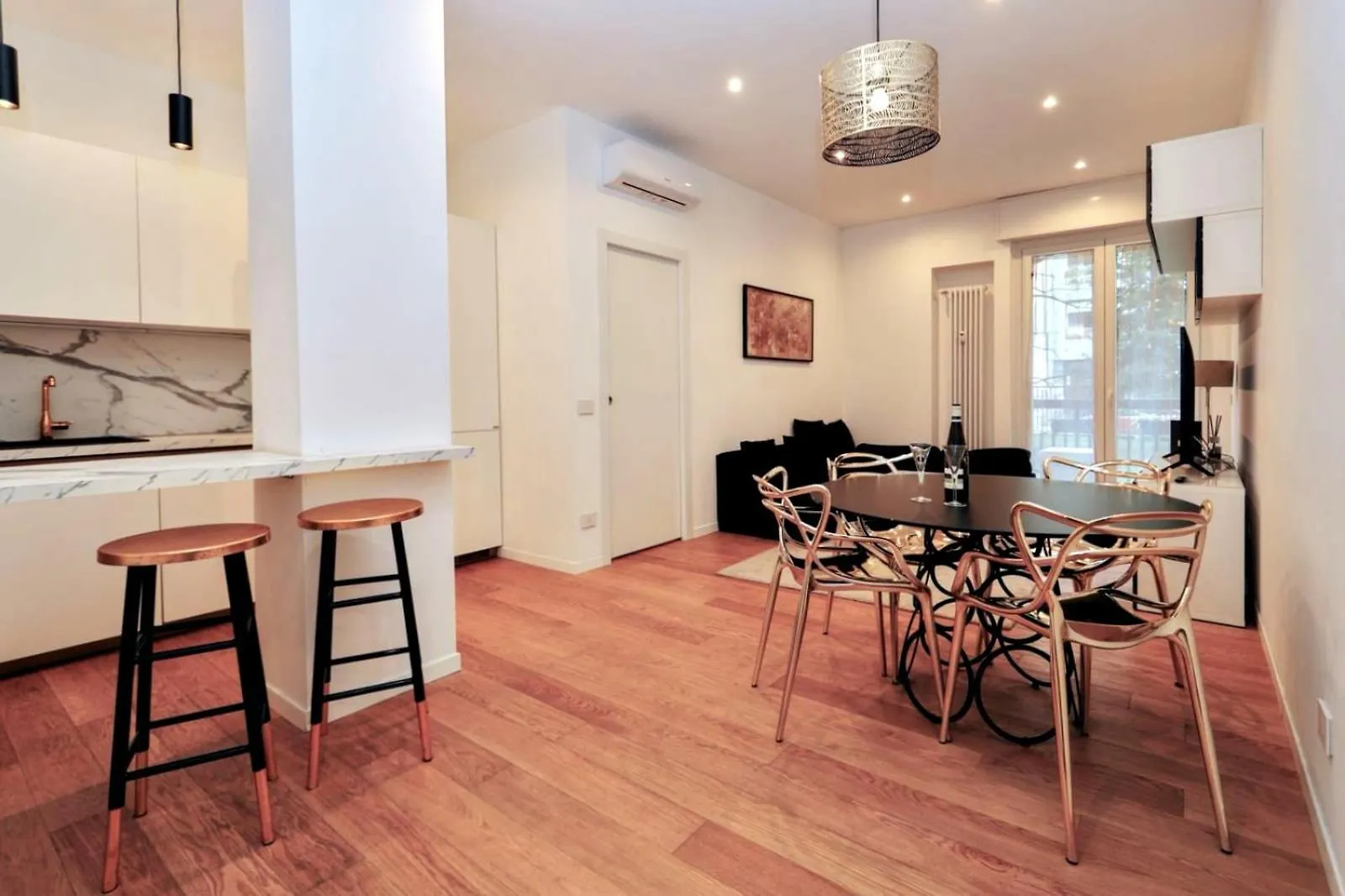Cozy Apartment Between Sempione, City Life And Mico ! Milan Italy