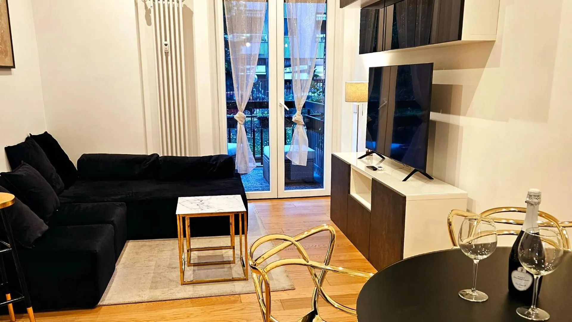 Cozy Apartment Between Sempione, City Life And Mico ! Milan